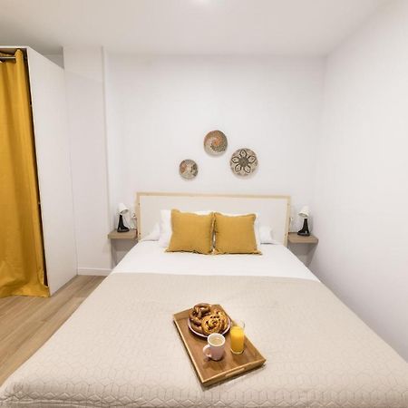 Moonkey - Apto. Albeniz, Con Acogedor Patio Alicante Eksteriør billede