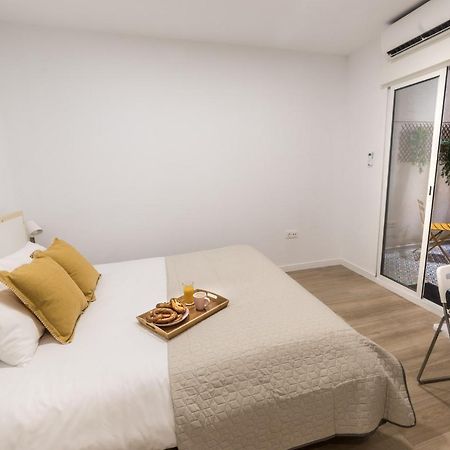 Moonkey - Apto. Albeniz, Con Acogedor Patio Alicante Eksteriør billede