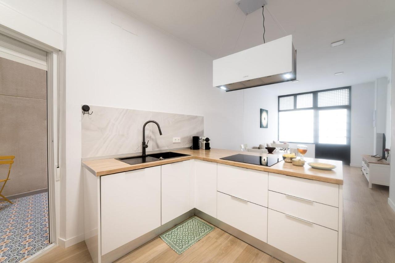 Moonkey - Apto. Albeniz, Con Acogedor Patio Alicante Eksteriør billede
