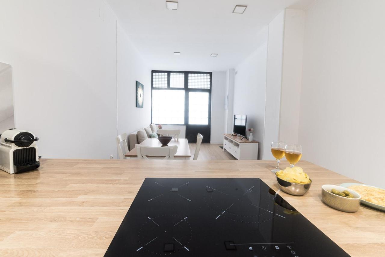 Moonkey - Apto. Albeniz, Con Acogedor Patio Alicante Eksteriør billede