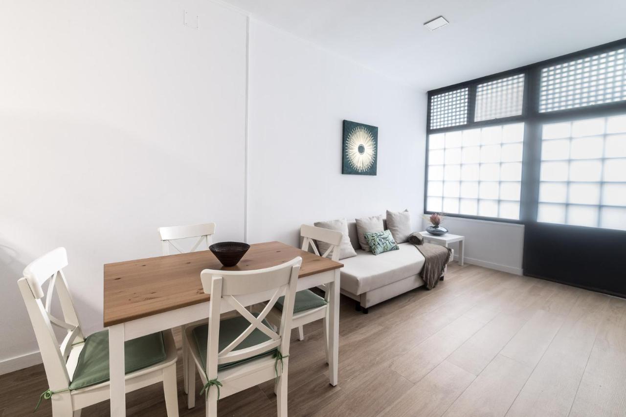 Moonkey - Apto. Albeniz, Con Acogedor Patio Alicante Eksteriør billede