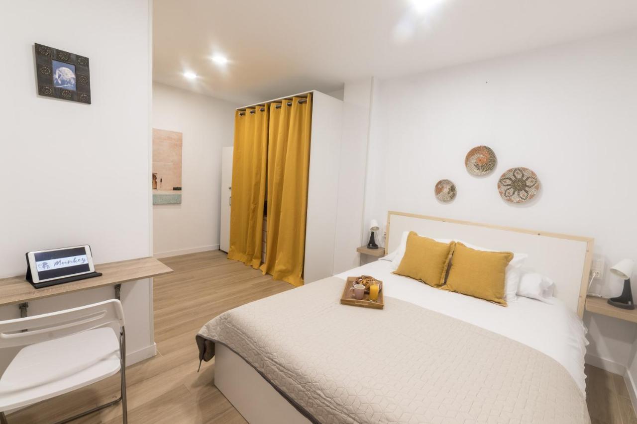 Moonkey - Apto. Albeniz, Con Acogedor Patio Alicante Eksteriør billede